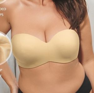 Shein brand New in the package Silky underwire bra. Size 44D